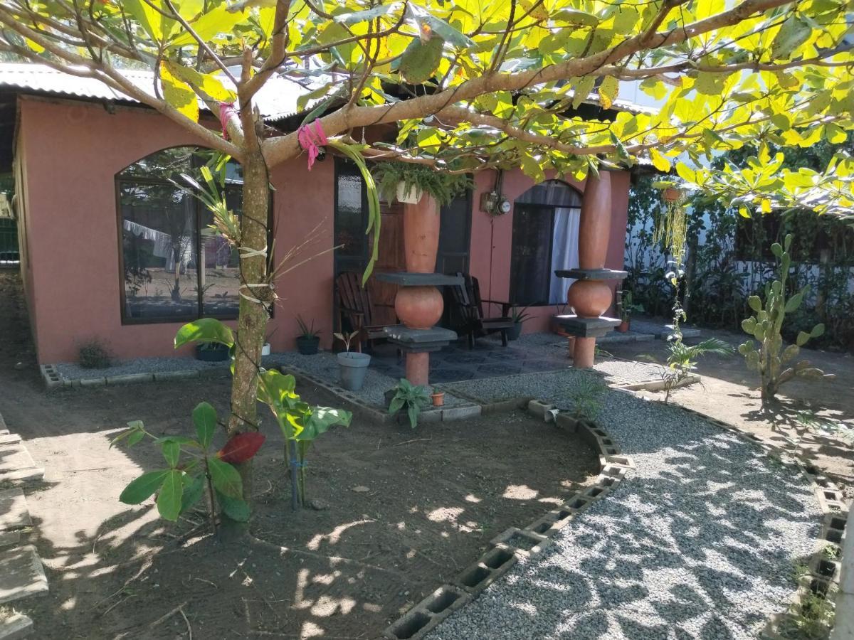 Micheck Beach House Tortuguero Exterior photo