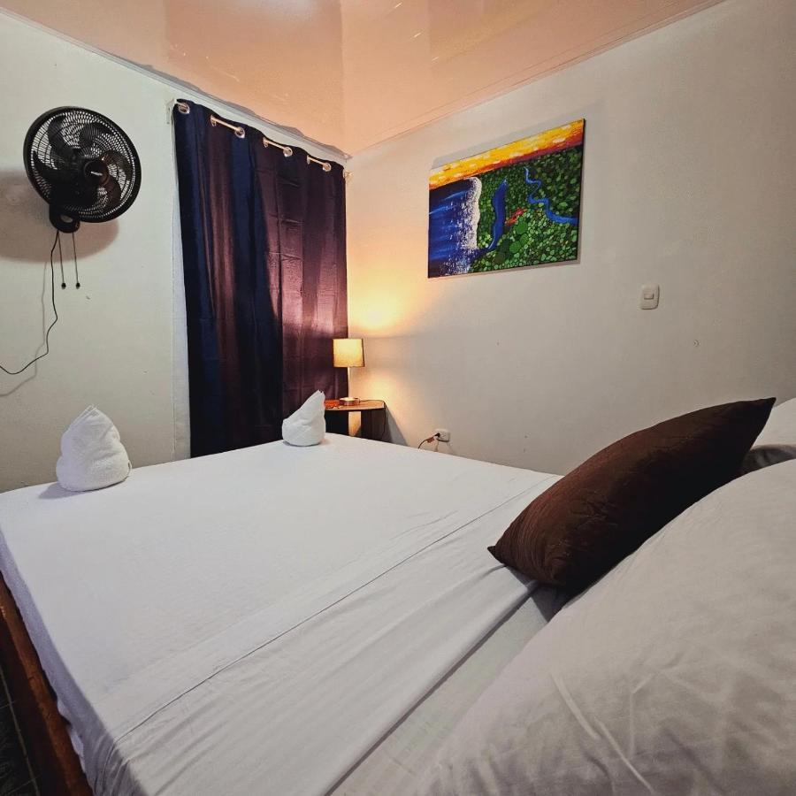 Micheck Beach House Tortuguero Exterior photo