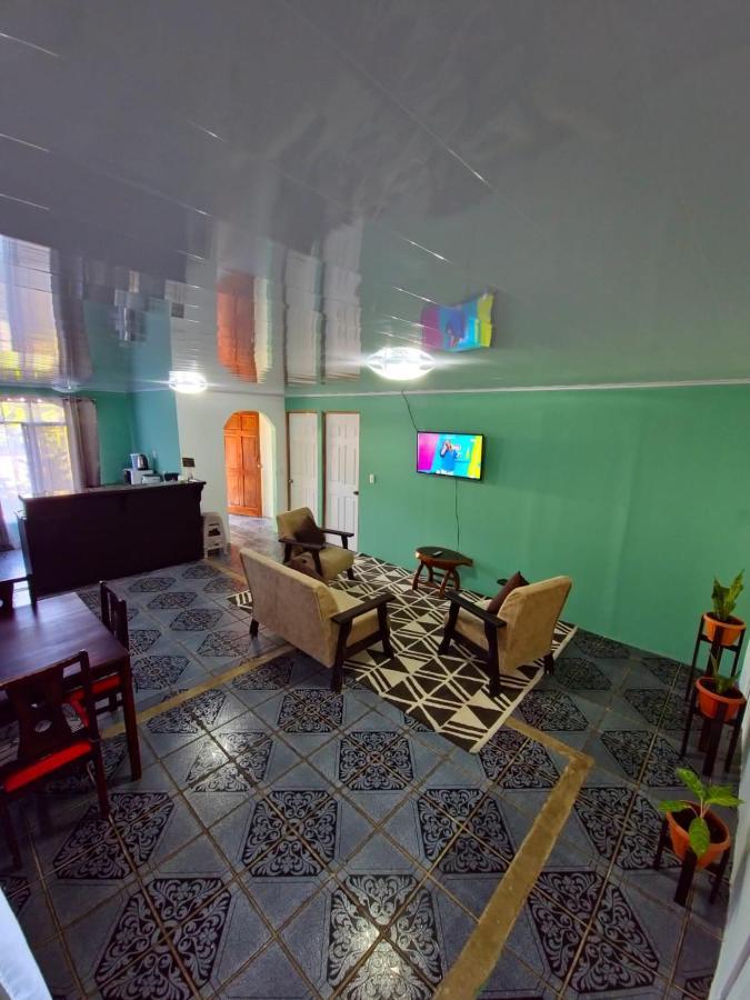 Micheck Beach House Tortuguero Exterior photo