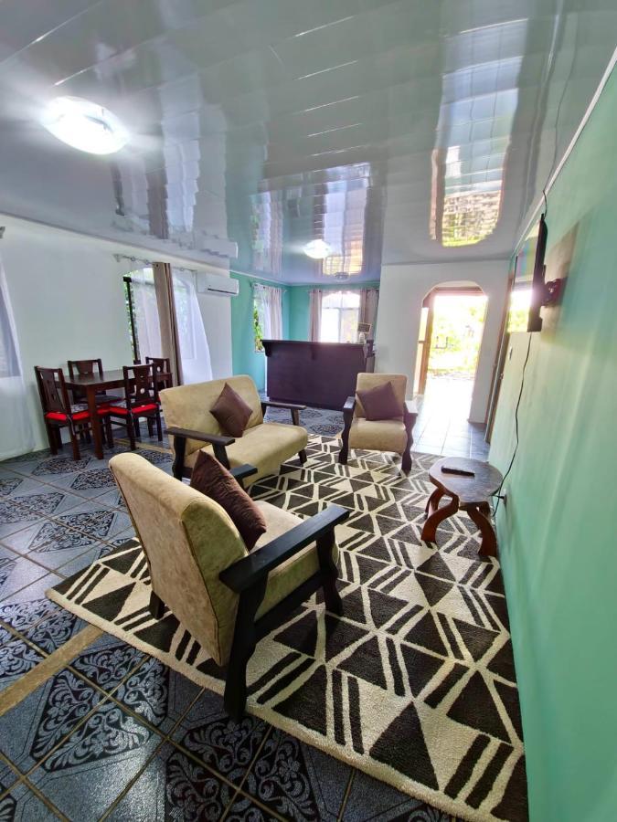 Micheck Beach House Tortuguero Exterior photo